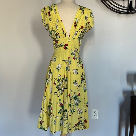 Trashy Diva Berry Chantilly 40s Dress - Picture 3 of 6